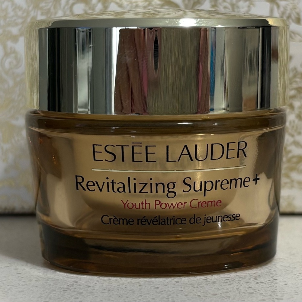 Estee Lauder Revitalizing Supreme+ Youth Power Cream